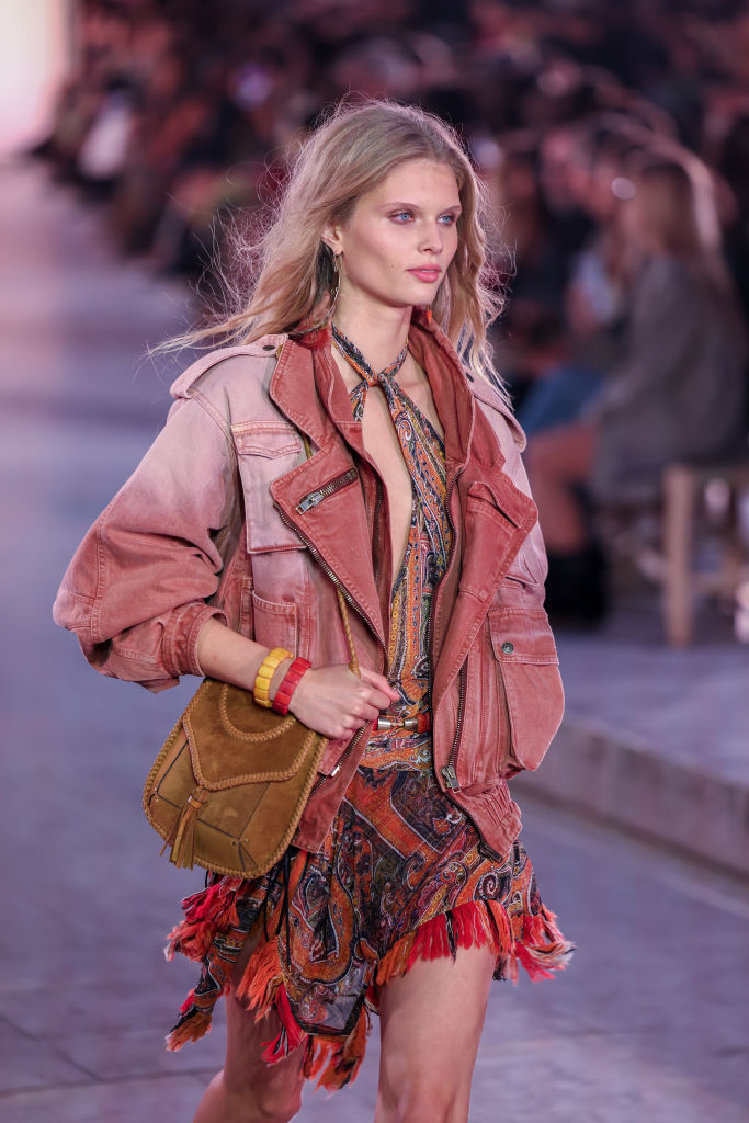 Isabel Marant: Runway – Paris Fashion Week – Womenswear Spring-Summer 2025 Isabel Marant primavera/verão 2025
