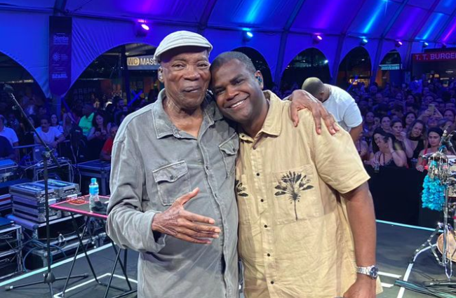 A emocionante participação especial de Milton Nascimento em show