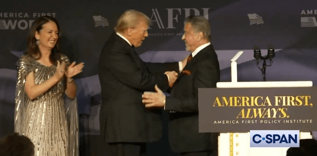 Sylvester Stallone apoia Trump e o chama de “segundo George Washington”