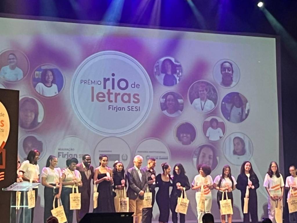 Lázaro Ramos e Thalita Rebouças apresentam prêmio no Rio
