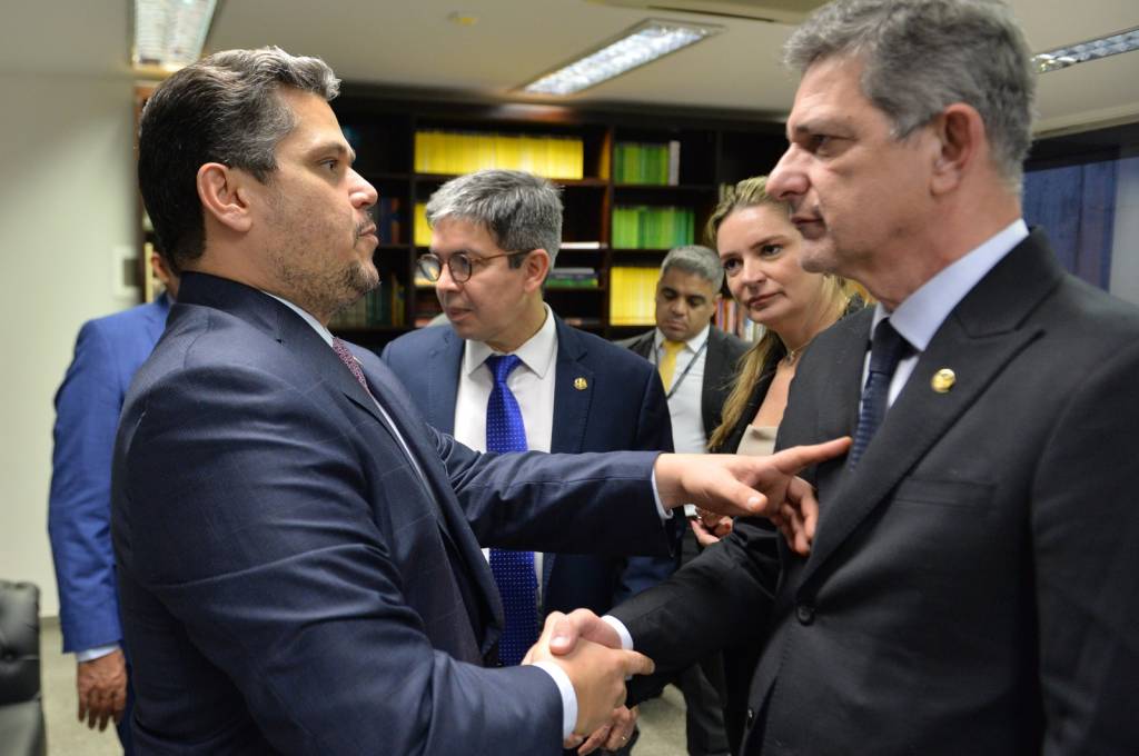 WhatsApp Image 2024-11-13 at 17.28.54 (1) Davi Alcolumbre (União Brasil-AP) reunido com senadores do PT