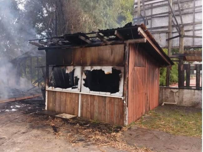 Incêndio no imóvel de Francisco Wanderley Luiz, em Santa Catarina: investigação será conduzida pelas polícias Civil e Federal