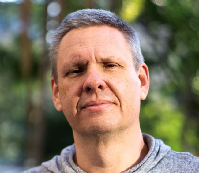 Marcelo Siqueira, responsável pelos efeitos visuais da série 'Senna', da Netflix