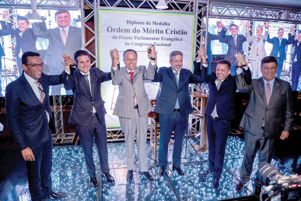 2D-(1)—BANCADA-EVANGELICA—ARTHUR-LIRA-e-HUGO-MOTTA-2024-11-a PODER - Líderes da bancada evangélica com Hugo Motta e Lira: troca de guarda em 2025