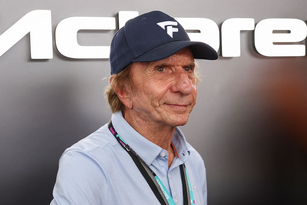 SAO PAULO, BRAZIL - DECEMBER 07: Emerson Fittipaldi looks on in the NEOM McLaren Formula E Team garage at Sao Paulo Street Circuit on December 07, 2024 in Sao Paulo, Brazil. (Photo by Alastair Staley/LAT Images)