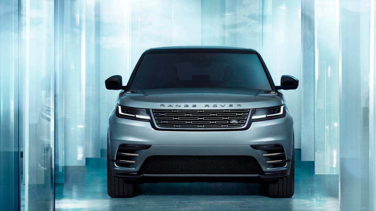 Range Rover Velar tem vocação offroad e motorização híbrida