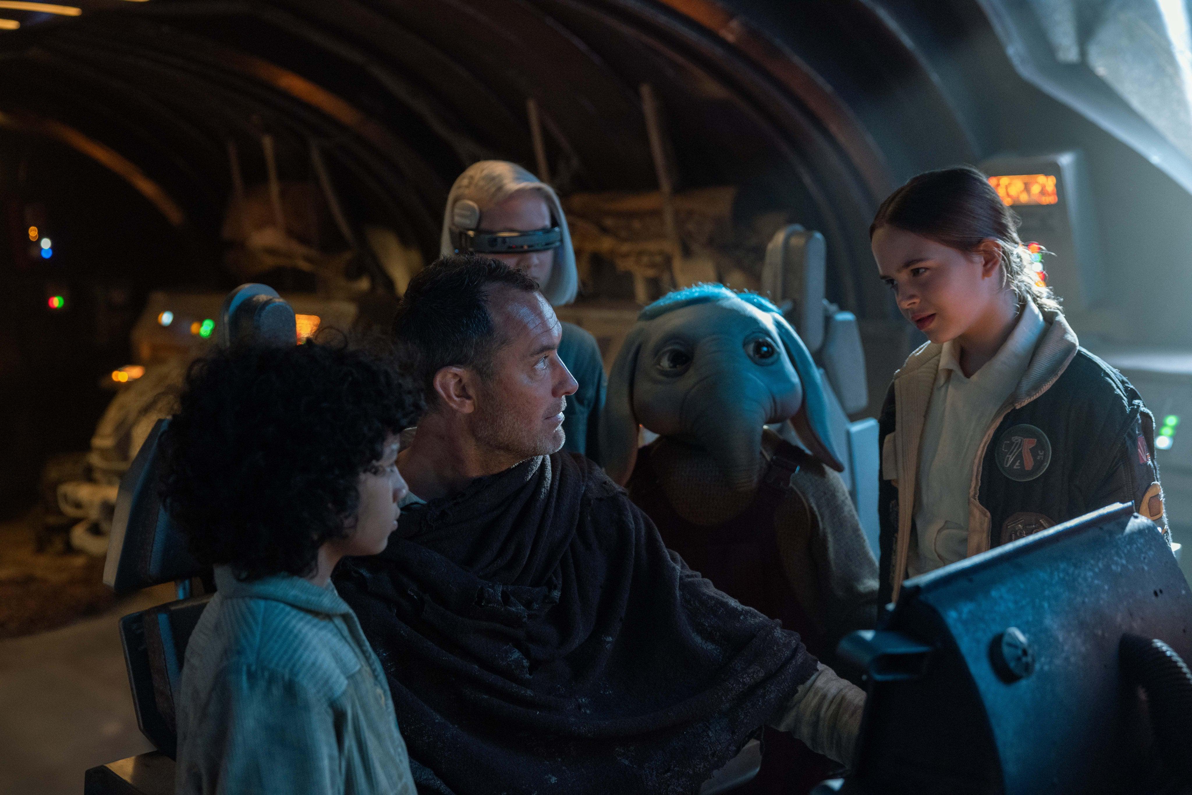 De subúrbio em Star Wars a garoto-elefante, por trás de ‘Skeleton Crew’
