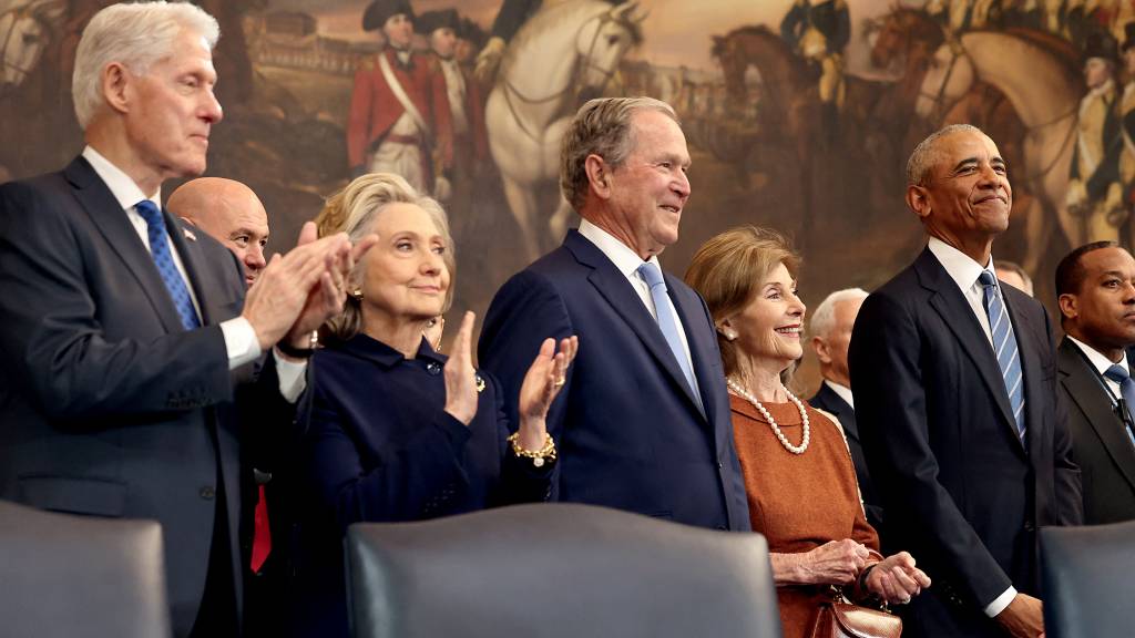 As hipóteses sobre a ausência de Michelle Obama na posse de Trump