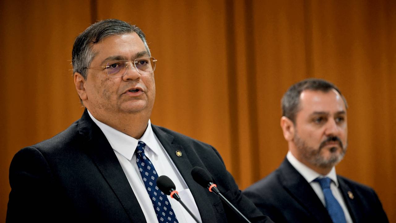 PARCERIA - Dino e Andrei Rodrigues, da Polícia Federal: na trilha do dinheiro