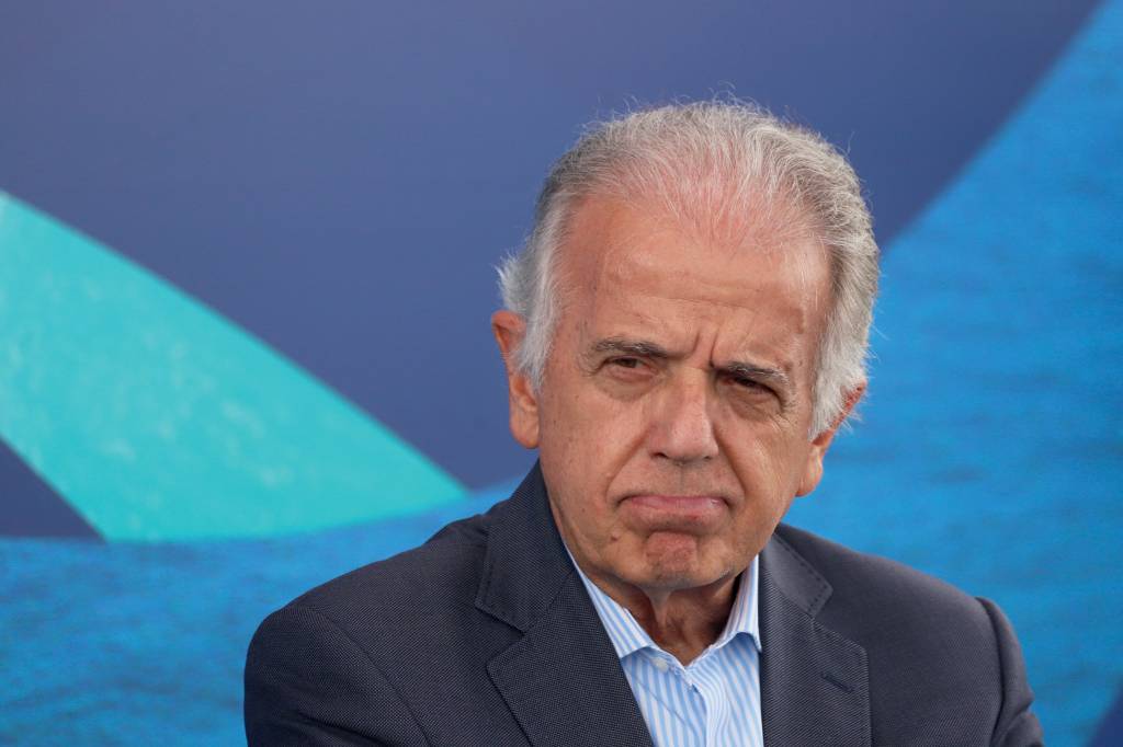 BNDES Azul initiative, on the Hydroceanographic Research Ship Vital de Oliveira H-39, SOBREVIVENTE - Múcio, da Defesa: ministro já disse querer deixar o governo