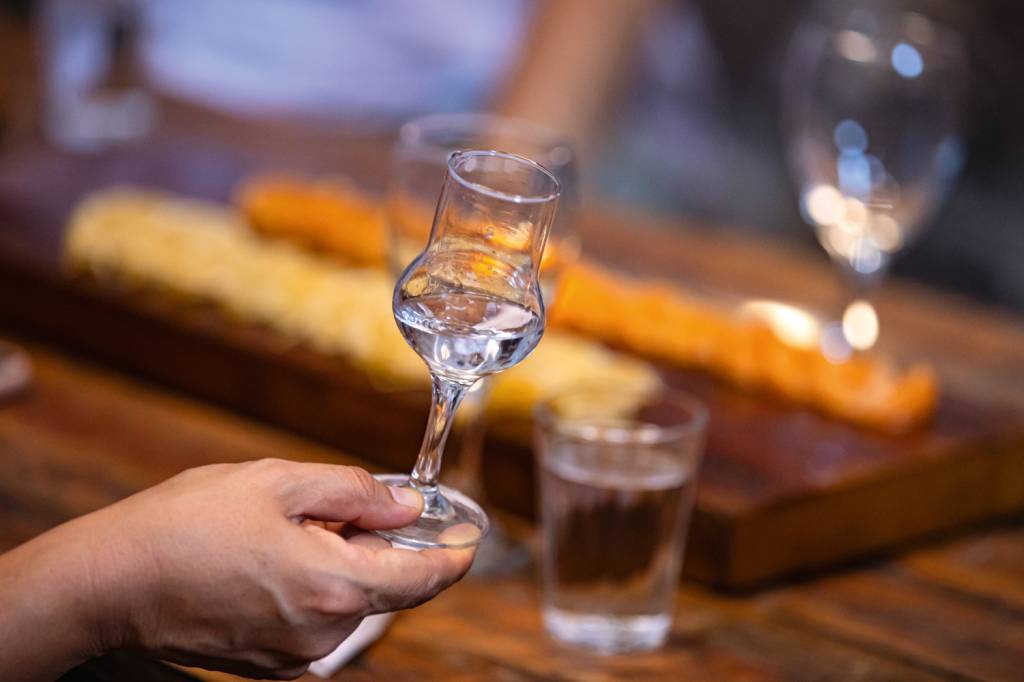4—pisco-1.jpg História: a bebida, de mosto de uvas, tem mais de 500 anos