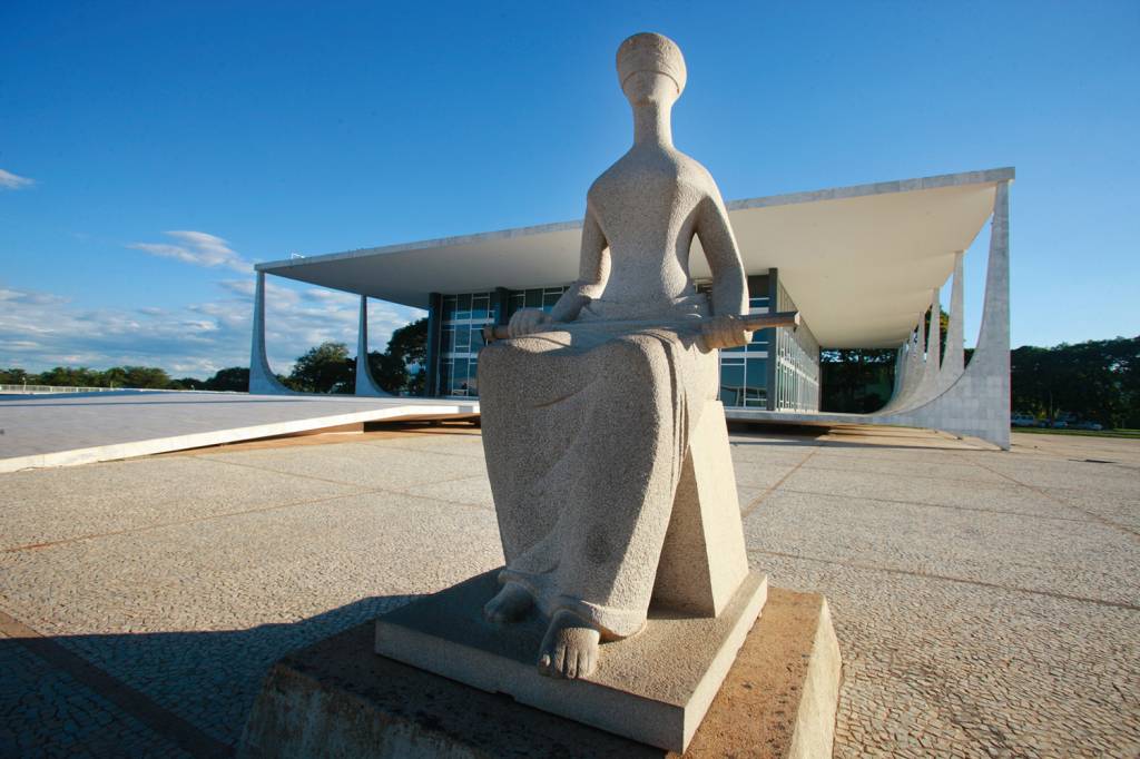 50969871752_16f02e810e_o.jpg Praça dos Três Poderes: o Judiciário concentra a maior parte dos supersalários