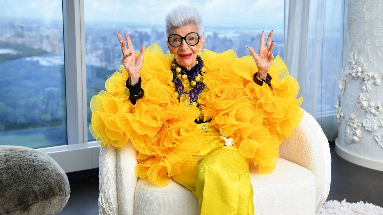 ÍCONE FASHION - As cores e a extravagância como marca registrada: ela atraiu a atenção de grandes lojas americanas