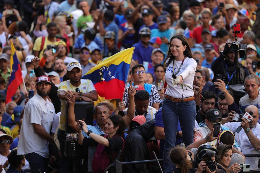 Gerador da embaixada argentina quebra e deixa exilados em situação crítica na Venezuela