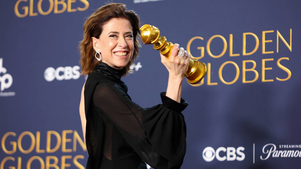 CELEBRAÇÃO - Com o troféu: a primeira brasileira a levar o prêmio