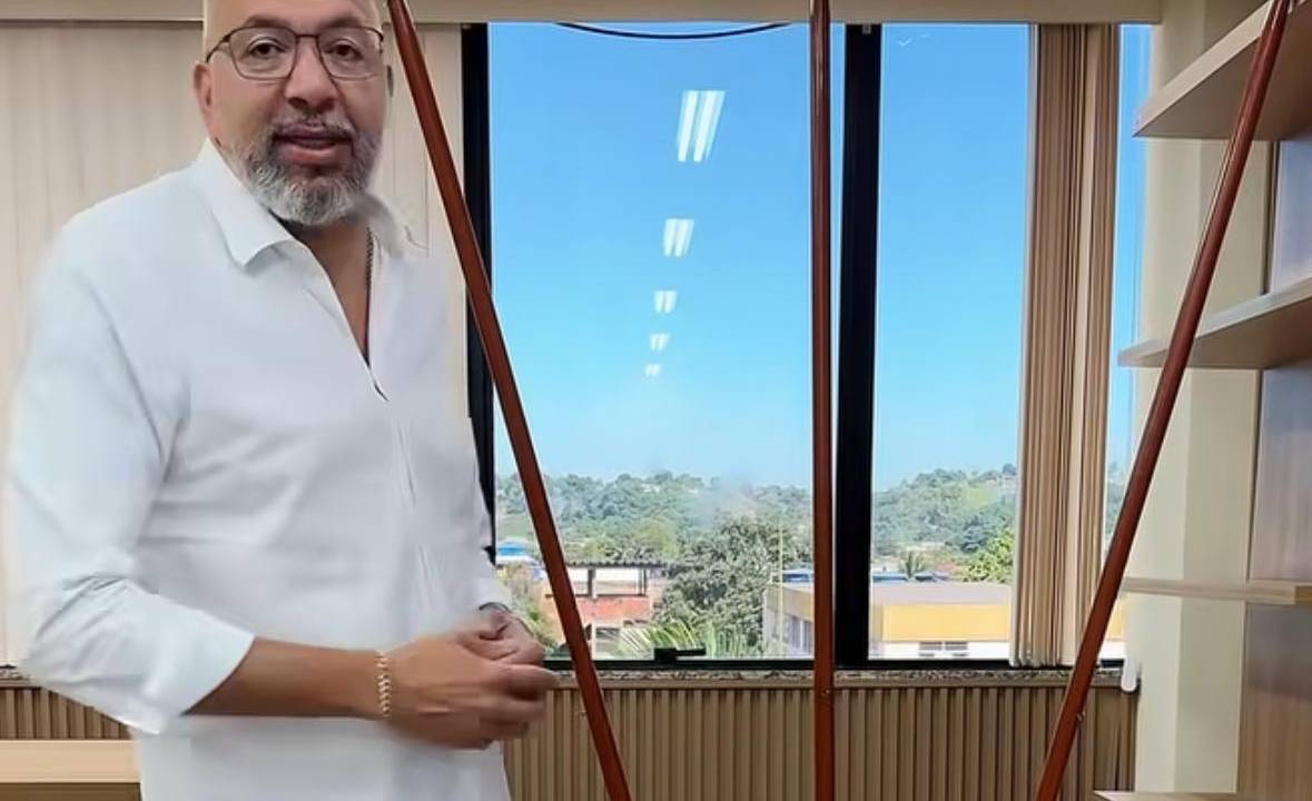 Em vídeo, Márcio Canella denuncia sumiço de itens da Prefeitura de Belford Roxo