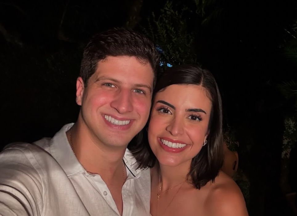 João Campos e Tabata Amaral em romance no Réveillon de Recife