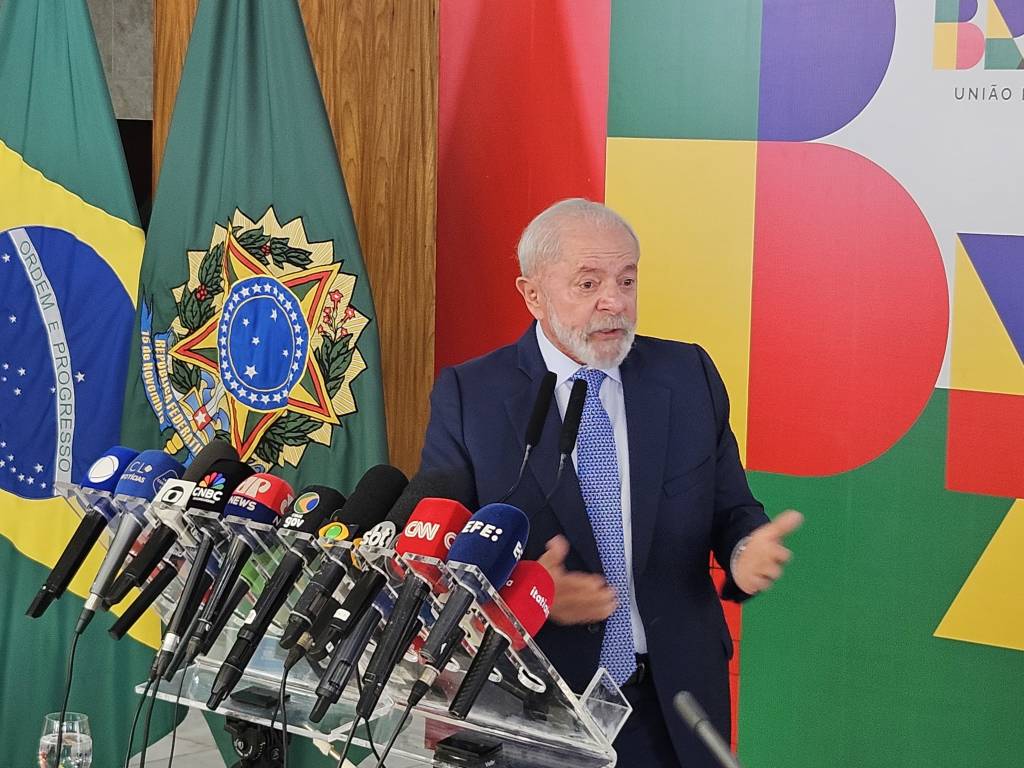 Pesquisa: Maioria desaprova governo Lula, mas petista venceria em 2026