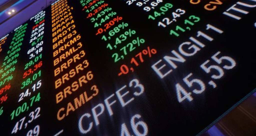 Ibovespa atinge recorde histórico e encerra outubro em alta de 1,75%