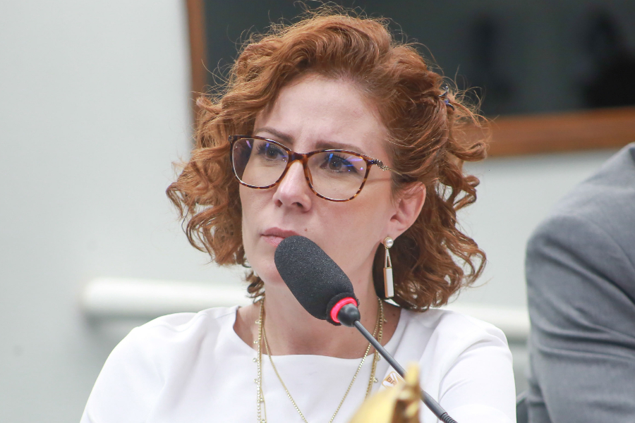Cassação de Carla Zambelli pode derrubar outros deputados do PL