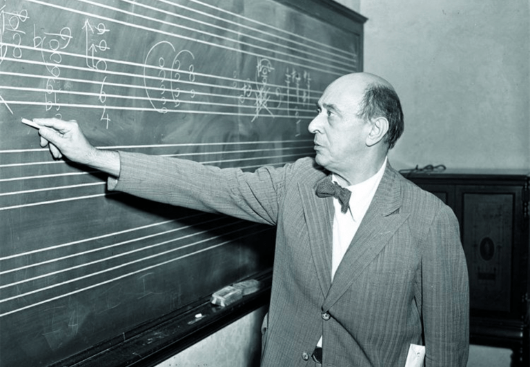 O compositor Arnold Schoenberg