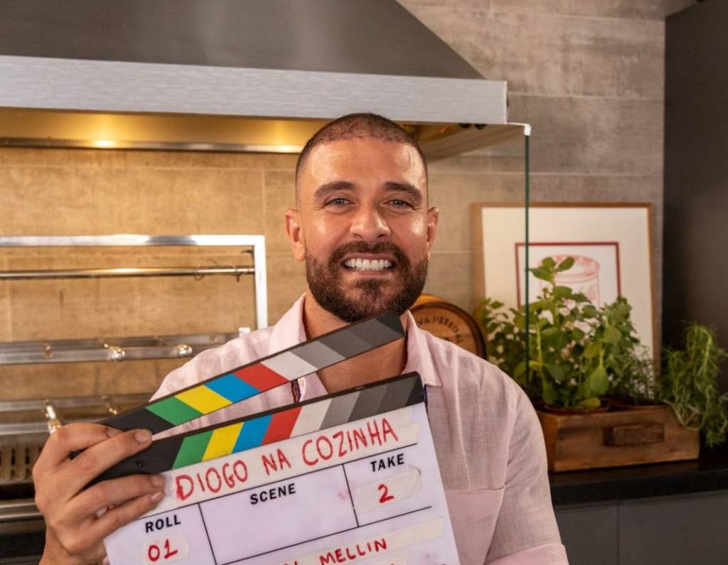 O novo trabalho de Diogo Nogueira fora dos palcos