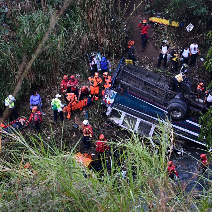 Acidente de ônibus na Guatemala deixa ao menos 51 mortos; veja vídeo