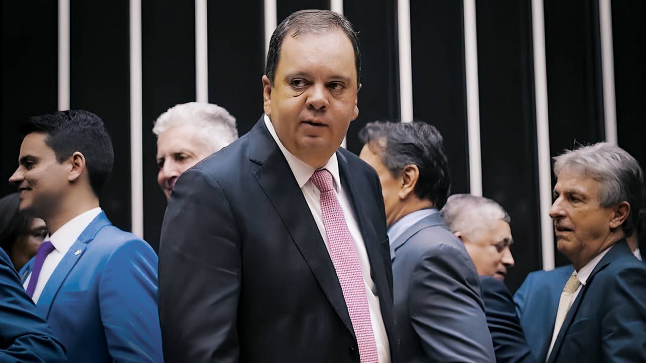 DECEPÇÃO - Elmar Nascimento: frustrado pelos reveses, o deputado diz que pensa em não disputar mais eleições