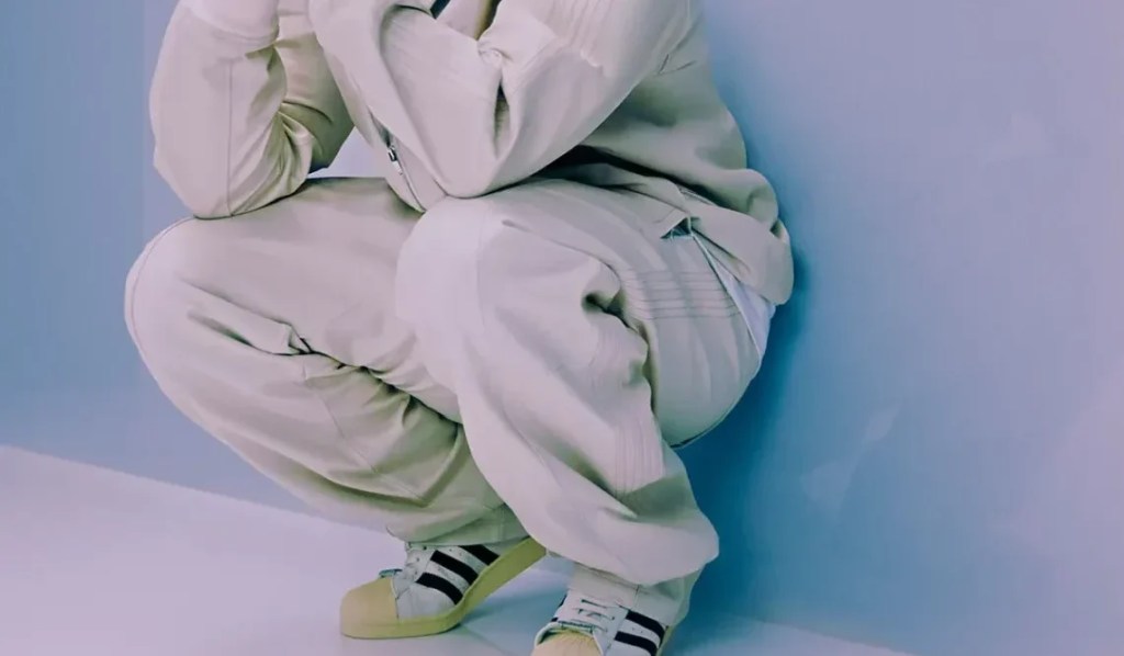 Na esteira do Samba, Adidas lança tênis de luxo feito em couro italiano e com cadarço de cashmere