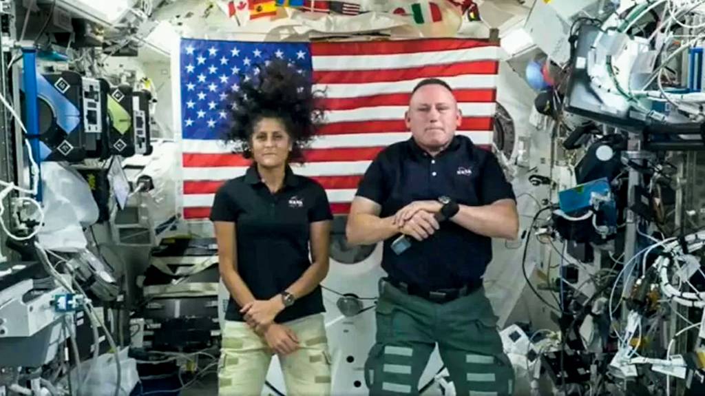 Eles ainda estão lá: o destino dos astronautas presos no espaço há oito meses