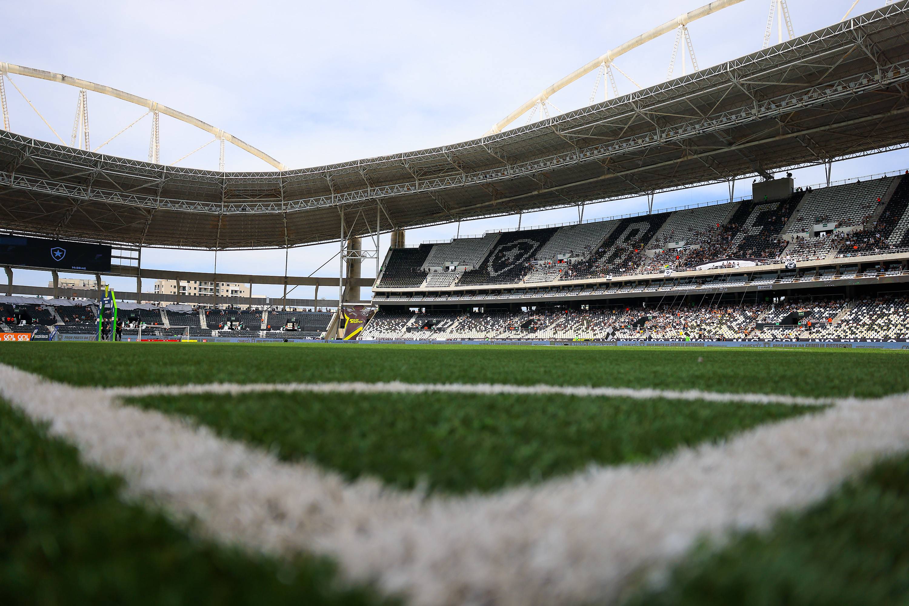 Botafogo x Corinthians no Brasileirão: onde assistir, horário e escalações