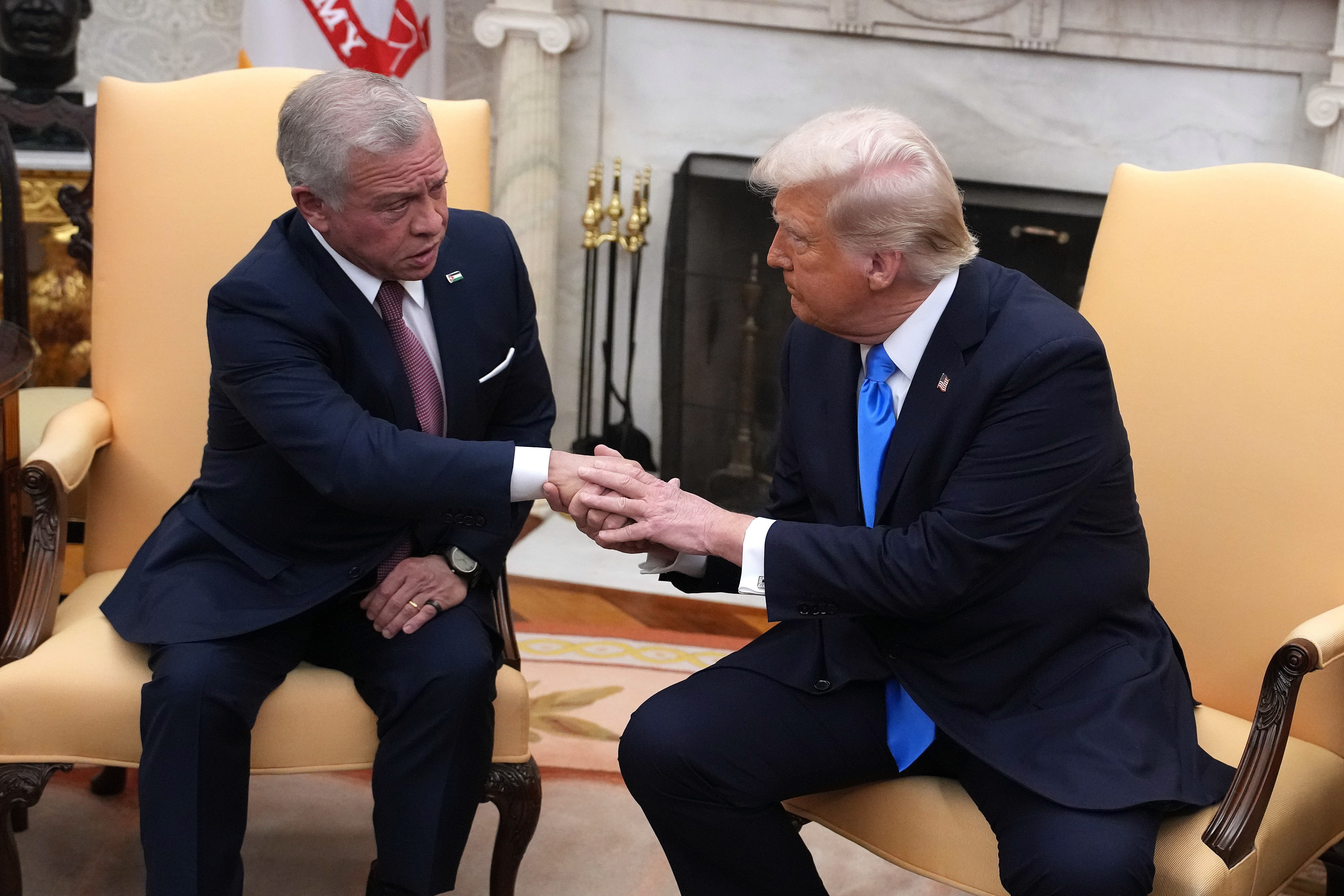 Ao lado do rei da Jordânia, Trump reafirma que tomará Gaza e expulsará palestinos