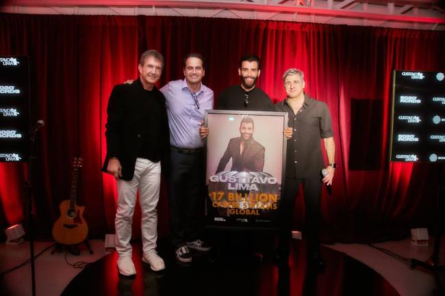 Dody Sirena, Fernando Cabral, Gusttavo Lima e Afo Verde na entrega da premiação Dody Sirena, Fernando Cabral, Gusttavo Lima e Afo Verde na entrega da premiação