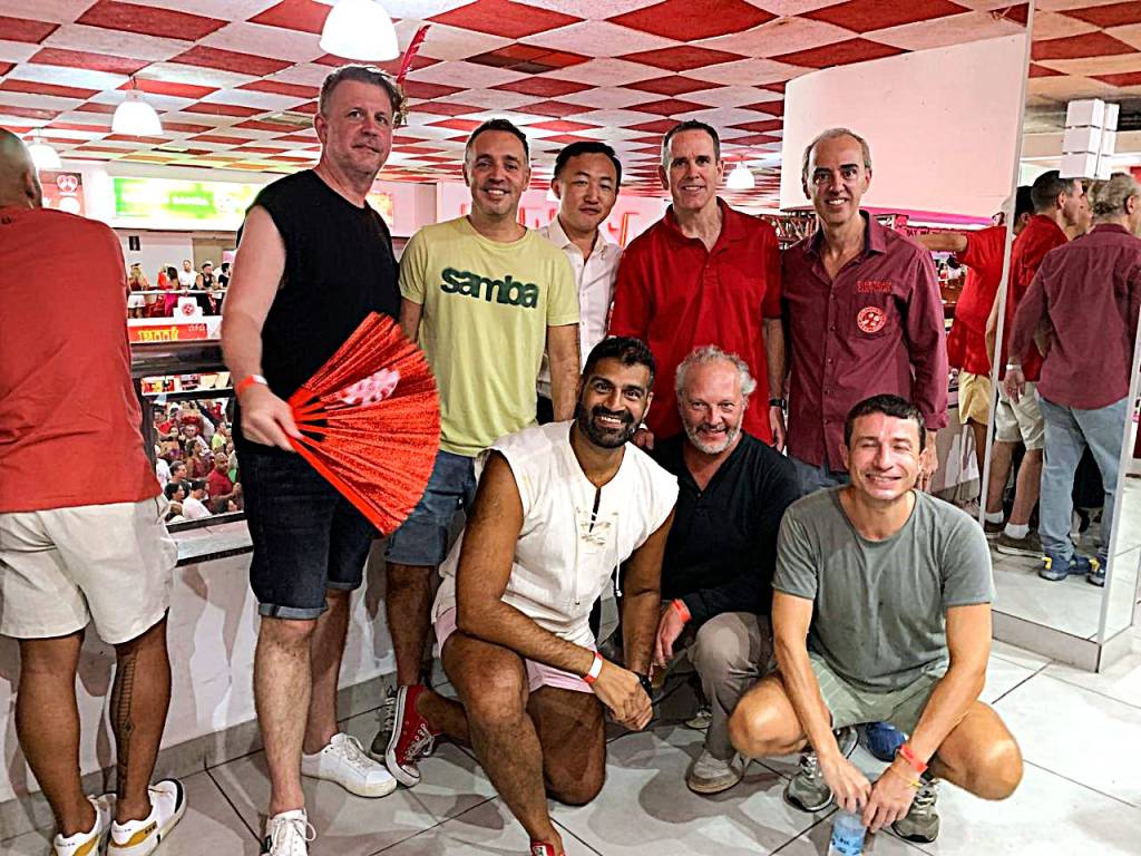 Cônsules ‘bambas’ ignoram desavença de países e caem no samba no Rio