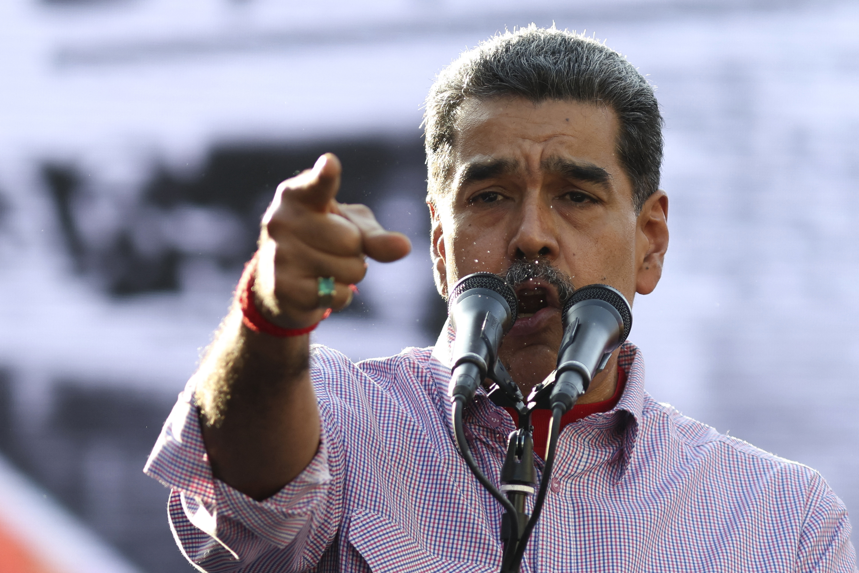 Maduro convoca presidente da Guiana para reunião e zomba: ‘Zelensky do Caribe’
