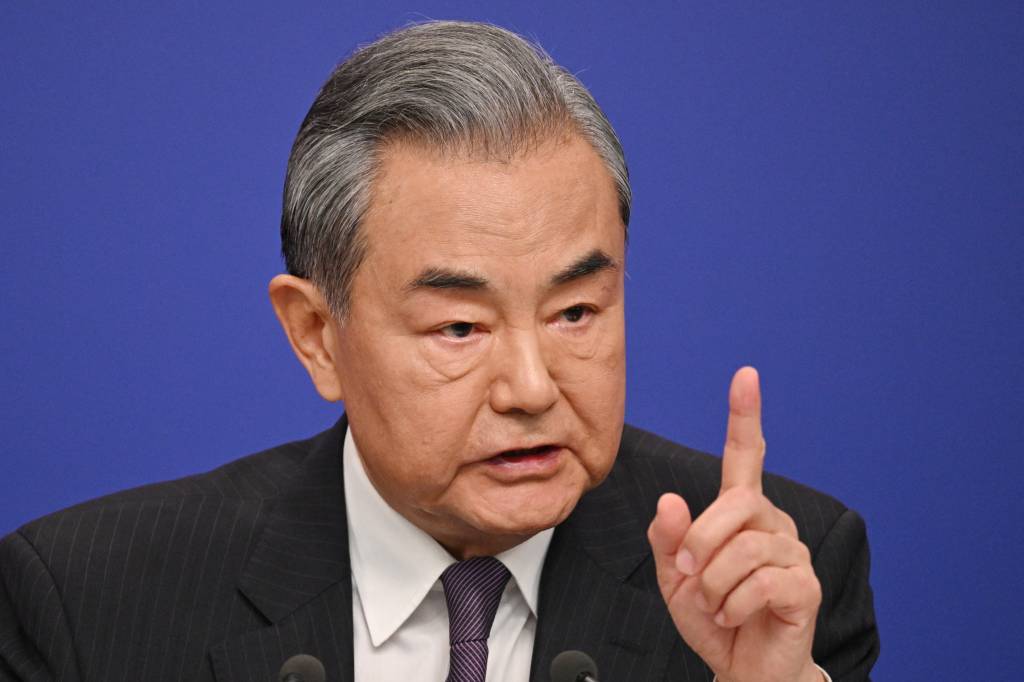 China condena tarifas como ‘ato de duas caras’ e diz que Trump incentiva ‘lei da selva’