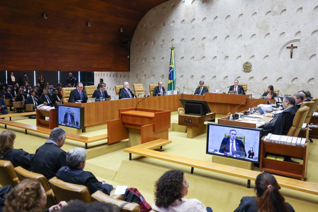 Sob pressão do governo, STF vai voltar a julgar regulação das redes