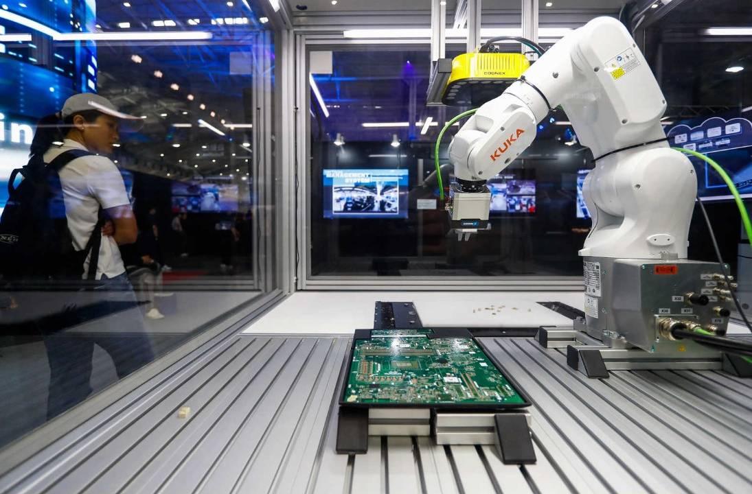 Robo controlado por inteligência artificial: Taiwan já lidera a nova revolução industrial