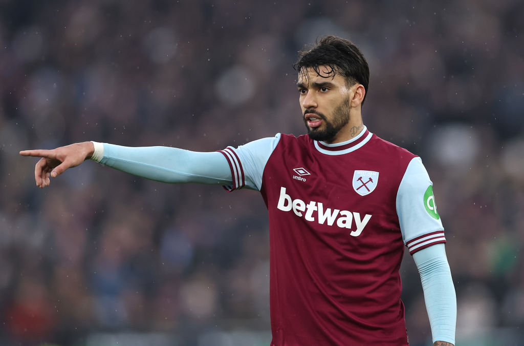 LONDON, ENGLAND - FEBRUARY 15: Lucas Paqueta of West Ham points instructions during the Premier League match between West Ham United FC and Brentford FC at London Stadium on February 15, 2025 in London, England. (Photo by Julian Finney/Getty Images)