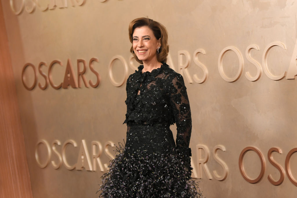 Chanel coloca Fernanda Torres entre suas musas do Oscar 2025. Veja o vídeo
