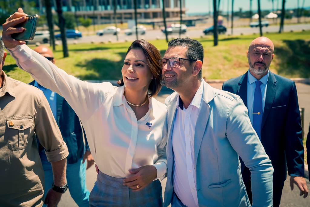 O bom desempenho de Michelle Bolsonaro na corrida ao Senado pelo DF