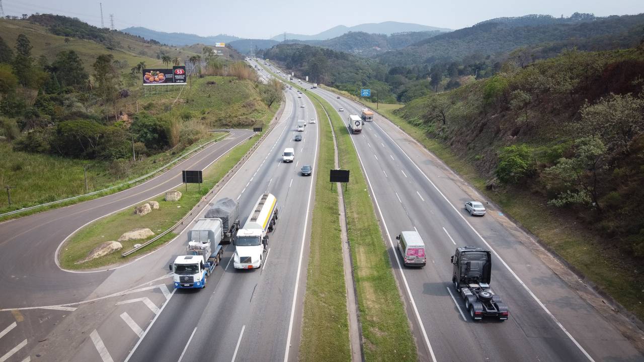 Trecho da rodovia Nova Raposo