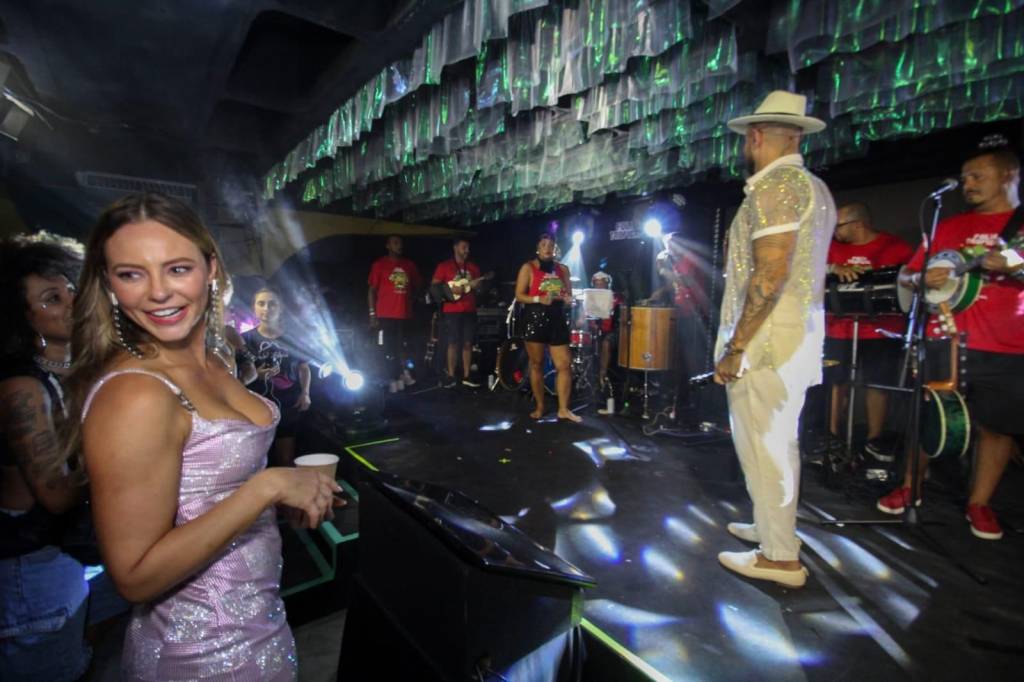 Paolla Oliveira arrebata camarote em véspera de desfile; saiba motivo