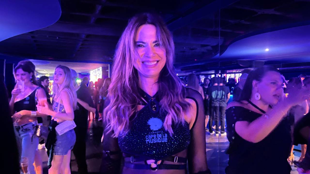 Luciana Giménez em camarote na Marquês de Sapucaí, no Rio de Janeiro. 04/03/2025