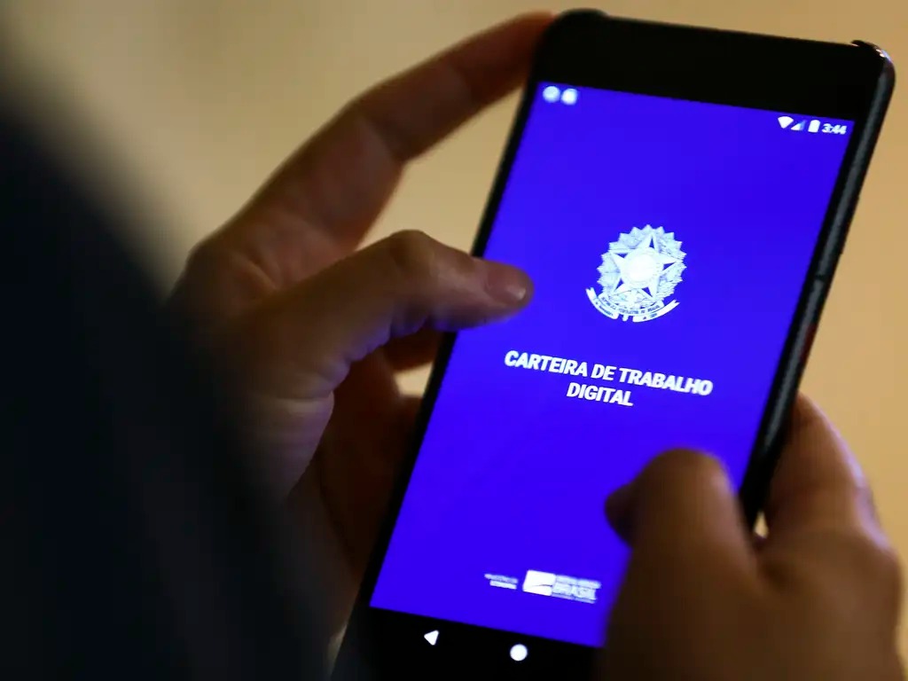 Câmara revoga regras da CLT e facilita cancelamento da contribuição sindical