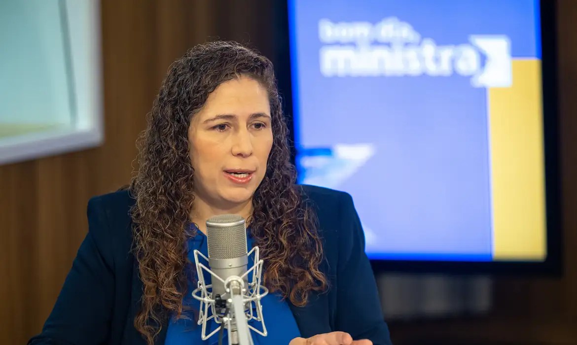 A ministra da Gestão e Inovação em Serviços Públicos, Esther Dweck