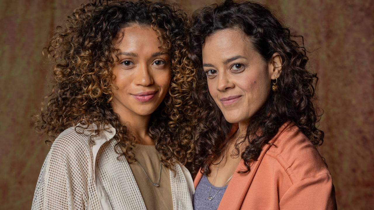 Laís (Lorena Lima) e Cecília (Maeve Jinkings) em 'Vale Tudo', novela das 9 da Globo