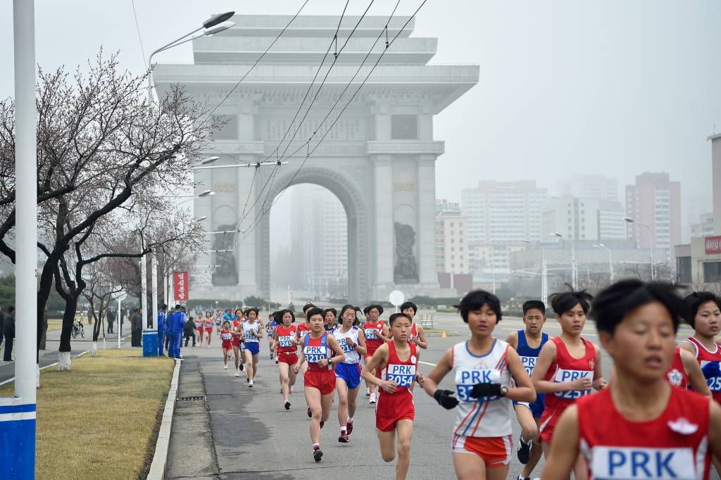 Coreia do Norte volta a realizar maratona em homenagem a avô de Kim Jong-un