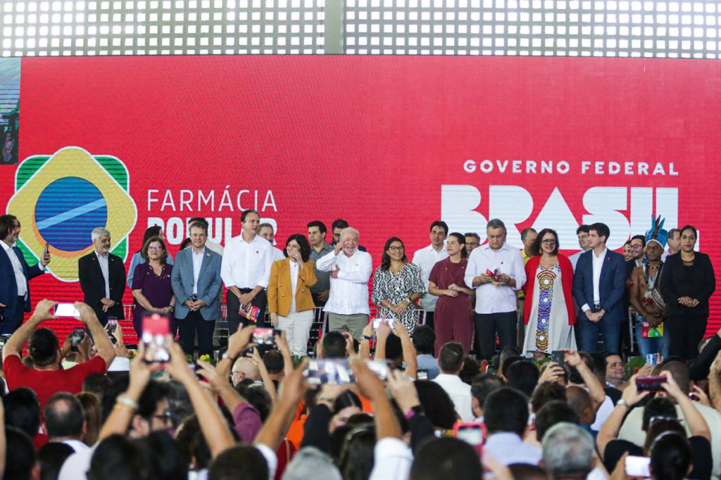 055_AGIF534792.jpg AMEAÇADO - Evento do programa Farmácia Popular: remédios gratuitos podem estar com os dias contados