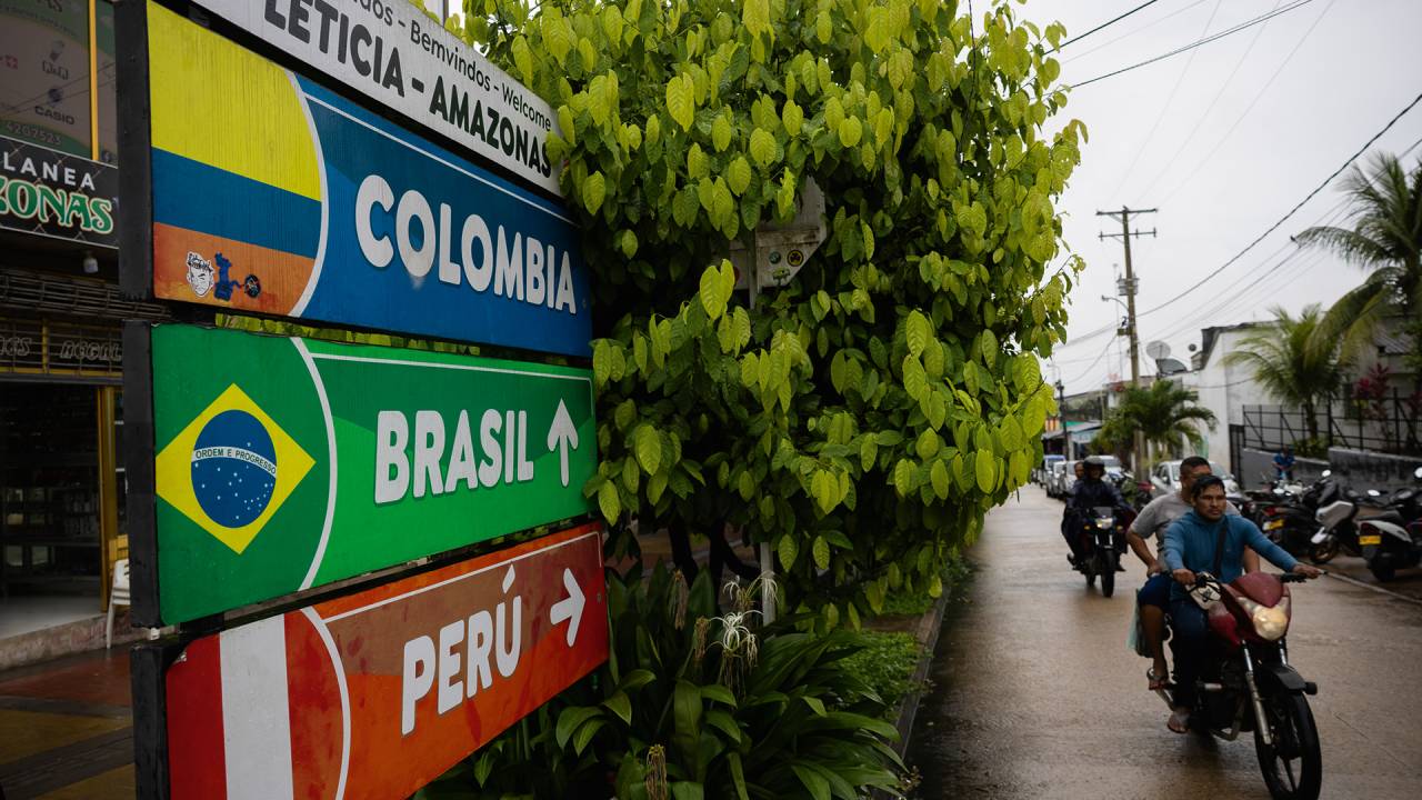 TRÍPLICE FRONTEIRA - A cidade de Letícia, na Colômbia: forças policiais insuficientes diante do poderio do narcotráfico